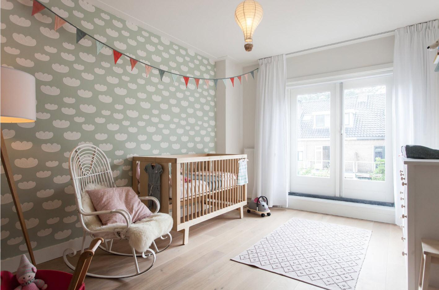 Современный стиль комнаты для новорожденного